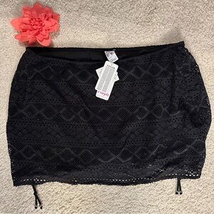 🌻NWT Freya Black Crochet Swim Skirt with Attached Bikini Bottom